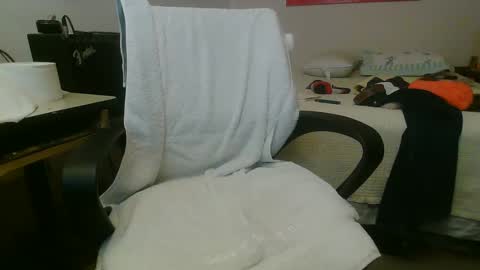 Girth Brooks online show from 02/01/26, 09:19