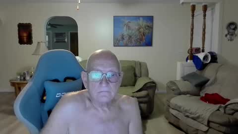 Snapshot of jerryzxcvbnm chatting on 04/25/26, 06:38 jerryzxcvbnm online show from 04/25/26, 06:38