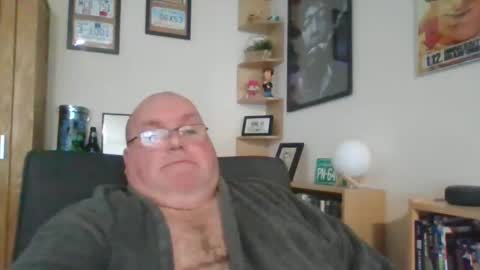 Snapshot of jerseyhammer01 chatting on 02/17/25, 08:41 Harry online show from 02/17/25, 08:41