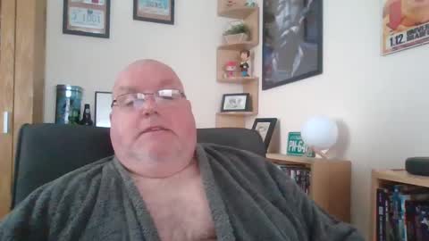 Snapshot of jerseyhammer01 chatting on 03/10/25, 09:10 Harry online show from 03/10/25, 09:10