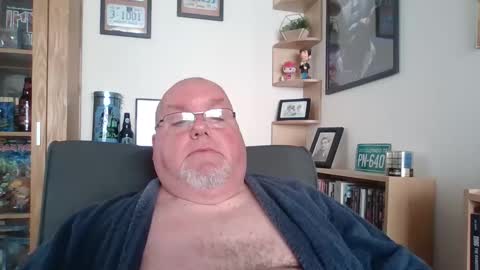 Snapshot of jerseyhammer01 chatting on 09/11/25, 07:52 Harry online show from 09/11/25, 07:52