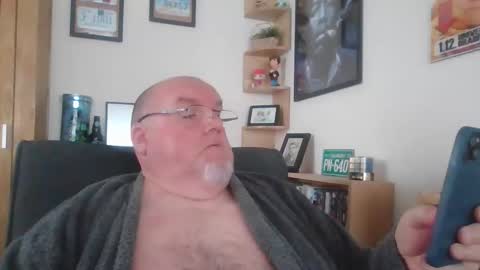 Snapshot of jerseyhammer01 chatting on 10/12/25, 08:13 Harry online show from 10/12/25, 08:13