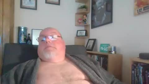 Snapshot of jerseyhammer01 chatting on 10/20/25, 08:48 Harry online show from 10/20/25, 08:48