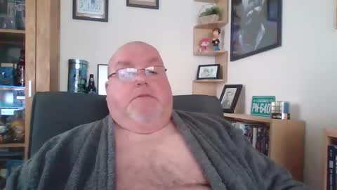 Snapshot of jerseyhammer01 chatting on 10/30/25, 08:38 Harry online show from 10/30/25, 08:38