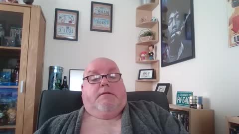 Snapshot of jerseyhammer01 chatting on 11/18/25, 09:58 Harry online show from 11/18/25, 09:58