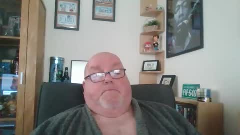 Snapshot of jerseyhammer01 chatting on 11/20/25, 08:47 Harry online show from 11/20/25, 08:47