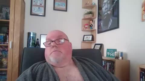 Snapshot of jerseyhammer01 chatting on 11/30/25, 11:14 Harry online show from 11/30/25, 11:14