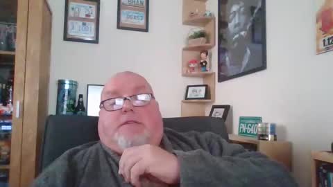 Snapshot of jerseyhammer01 chatting on 12/20/25, 10:00 Harry online show from 12/20/25, 10:00