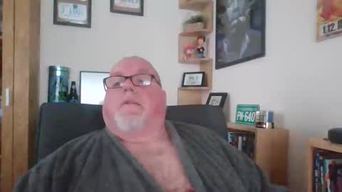 Snapshot of jerseyhammer01 chatting on 12/21/25, 10:55 Harry online show from 12/21/25, 10:55