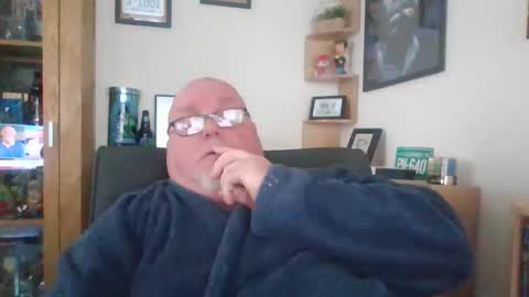 Snapshot of jerseyhammer01 chatting on 02/09/26, 09:13 Harry online show from 02/09/26, 09:13