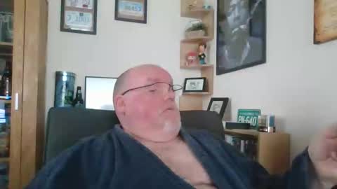 Snapshot of jerseyhammer01 chatting on 03/04/26, 08:42 Harry online show from 03/04/26, 08:42