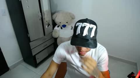 Snapshot of jersiherberth chatting on 05/08/26, 11:59 jersiherberth online show from 05/08/26, 11:59