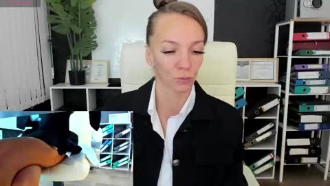 jesica_moon_peachy online show from 09/19/25, 01:29