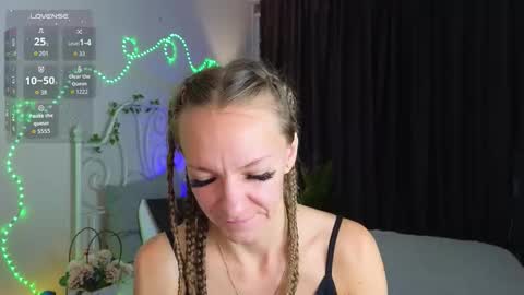 jesica_moon_peachy online show from 10/16/25, 01:28