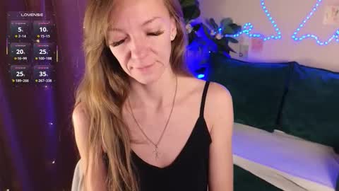 jesica_moon_peachy online show from 12/05/25, 01:47