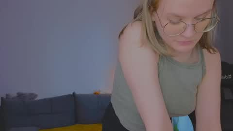  JessieVibes online show from 04/18/26, 01:48