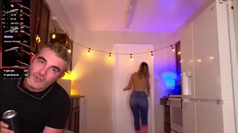 Snapshot of jess_boots chatting on 01/08/25, 05:27 boots12345678 online show from 01/08/25, 05:27