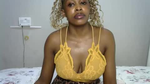 Snapshot of jessajoyy chatting on 10/06/25, 05:05 jessajoyy online show from 10/06/25, 05:05