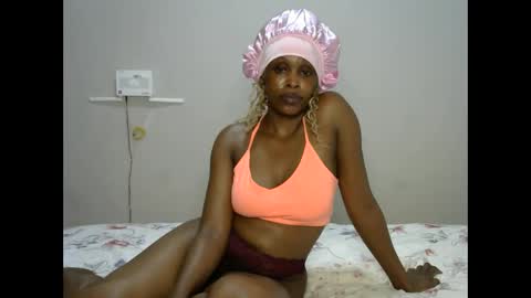 Snapshot of jessajoyy chatting on 10/14/25, 06:42 jessajoyy online show from 10/14/25, 06:42