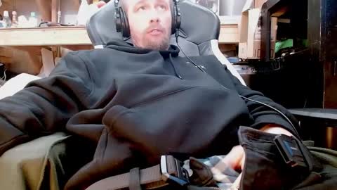 Snapshot of jesse_cash chatting on 12/17/24, 07:40 cummin0Nyou online show from 12/17/24, 07:40