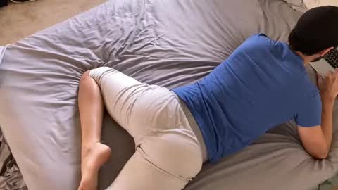 Jesse online show from 11/26/25, 06:09