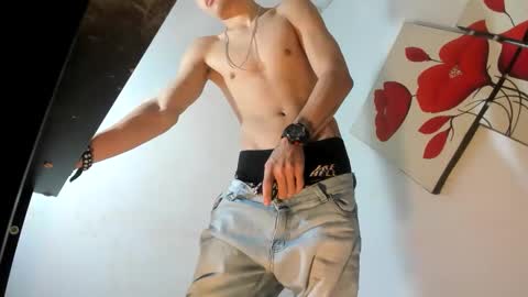 Snapshot of jesshot_bigcock chatting on 05/23/26, 06:34 jesshot_bigcock online show from 05/23/26, 06:34