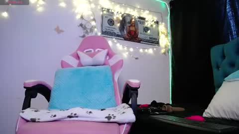 Jessie online show from 07/12/26, 04:53