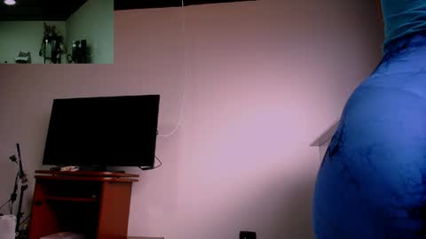 Yessik Rodriguez online show from 03/17/26, 06:11