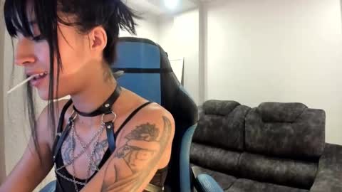 Snapshot of jessi_lemus chatting on 11/24/25, 08:30 jessi_lemus online show from 11/24/25, 08:30