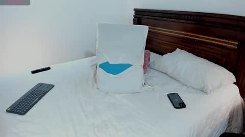 Snapshot of jessica__parker_ chatting on 02/02/26, 02:05 Jessica online show from 02/02/26, 02:05