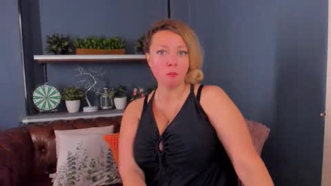 Jessica online show from 09/11/25, 10:37