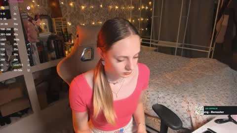 Snapshot of jessica_jane_ chatting on 12/21/24, 02:09 Mila online show from 12/21/24, 02:09