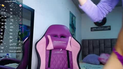 jessica_princess8511 online show from 04/15/26, 07:58