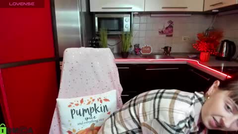 jessicaforris online show from 12/04/25, 08:01