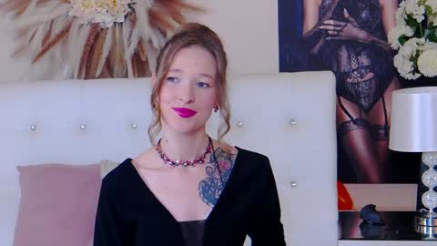 Snapshot of jessicagibson chatting on 12/19/24, 06:34 Jessica online show from 12/19/24, 06:34