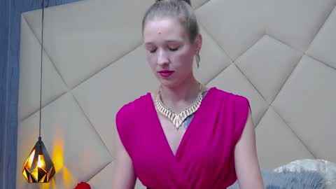 Snapshot of jessicagibson chatting on 01/28/25, 03:14 Jessica online show from 01/28/25, 03:14