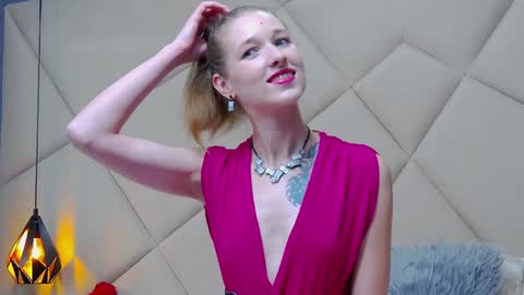 Snapshot of jessicagibson chatting on 01/29/25, 04:41 Jessica online show from 01/29/25, 04:41