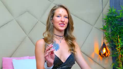 Snapshot of jessicagibson chatting on 07/23/26, 01:58 Jessica online show from 07/23/26, 01:58