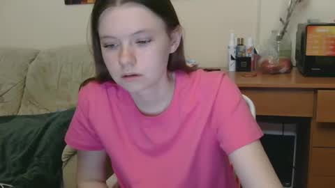 Snapshot of jessicaholland1 chatting on 05/17/26, 06:26 jessicaholland1 online show from 05/17/26, 06:26