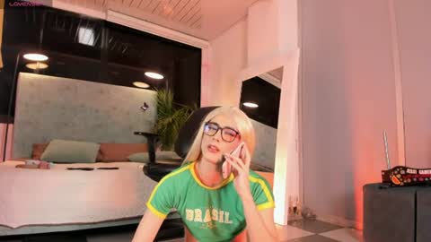 Snapshot of jessicameron chatting on 06/30/26, 03:51 JESSI AND NAOMI online show from 06/30/26, 03:51