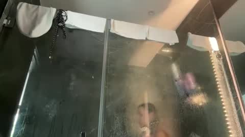 Jessica Parker online show from 12/13/25, 07:42