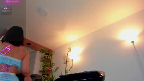 Snapshot of jessicapratt chatting on 09/13/25, 01:44 Jessica Pratt IG jessicaxpratt online show from 09/13/25, 01:44