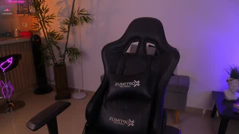  Jessica Pratt  IG jessicaxpratt online show from 04/07/26, 07:36