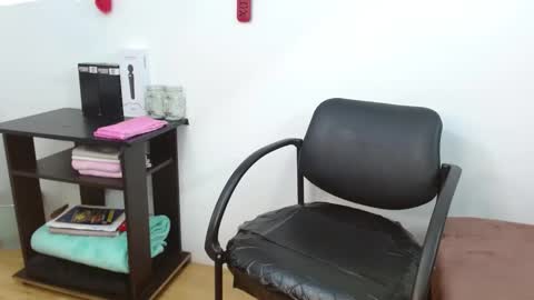 jessicarabbit4 online show from 01/27/25, 01:37