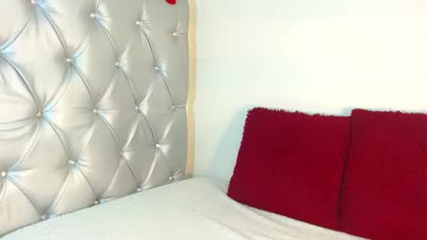 jessicarabbit4 online show from 11/12/25, 10:20