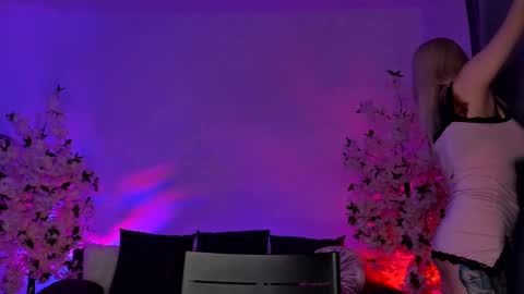 Gloria   online show from 12/26/24, 10:52