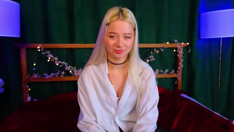 Danielle online show from 11/26/25, 12:17