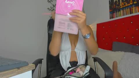 Snapshot of jessie_rogers__ chatting on 04/28/26, 01:16 Jessie online show from 04/28/26, 01:16