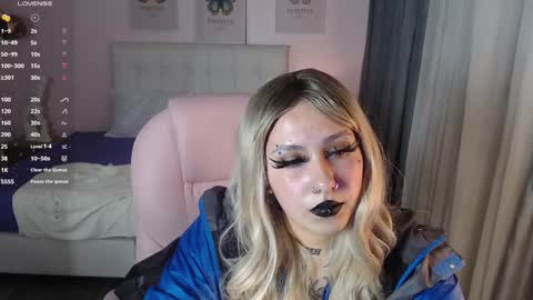 Snapshot of jessie_williams_01 chatting on 12/31/24, 10:48 Your Sweet Angel online show from 12/31/24, 10:48