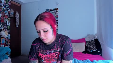 Snapshot of jessie_williams_01 chatting on 01/21/25, 05:41 Your Sweet Angel online show from 01/21/25, 05:41